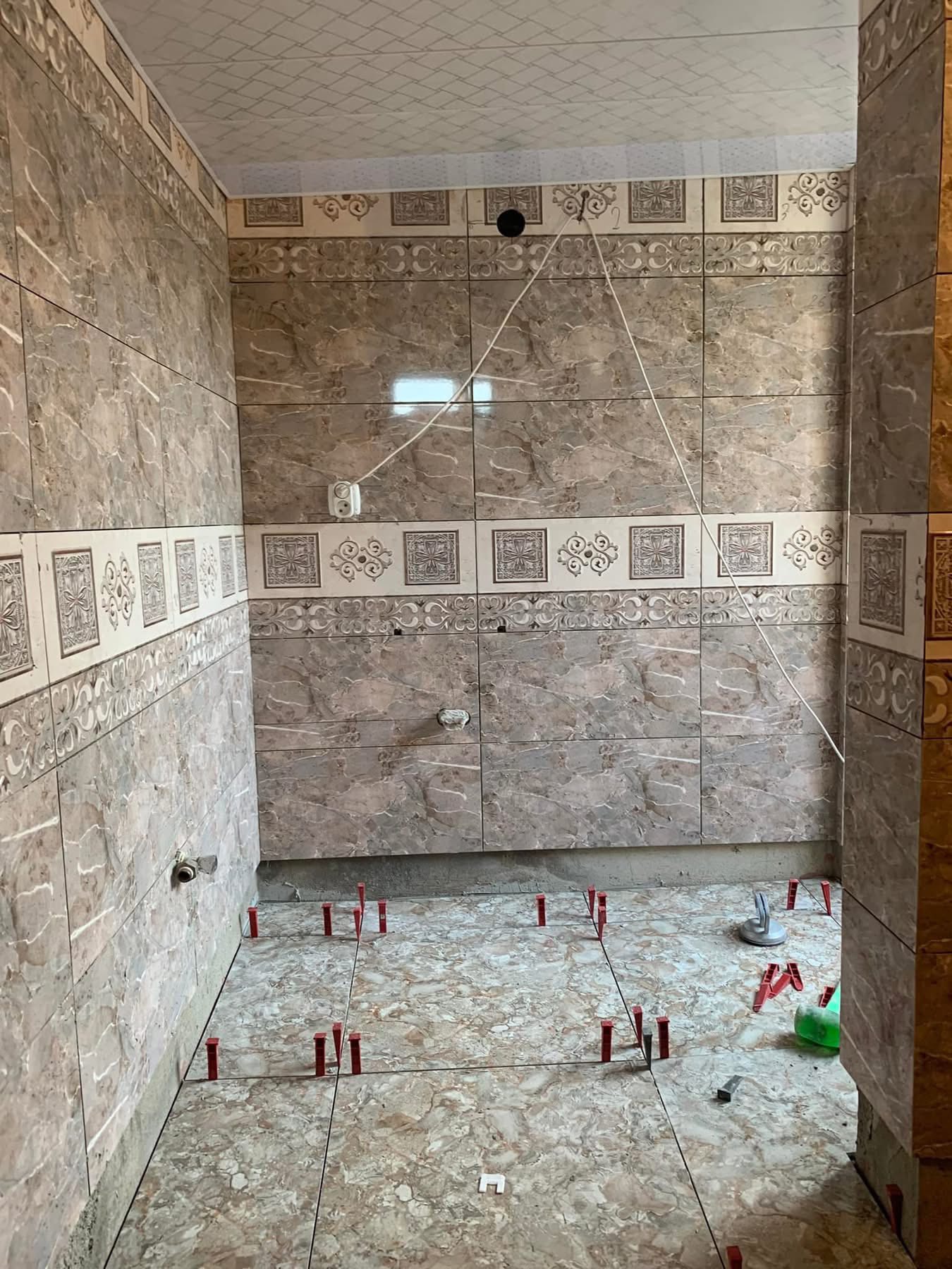 კაფელ-მეტლახით მოპირკეთება